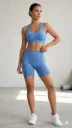 Set deportivo de top corto y short de licra