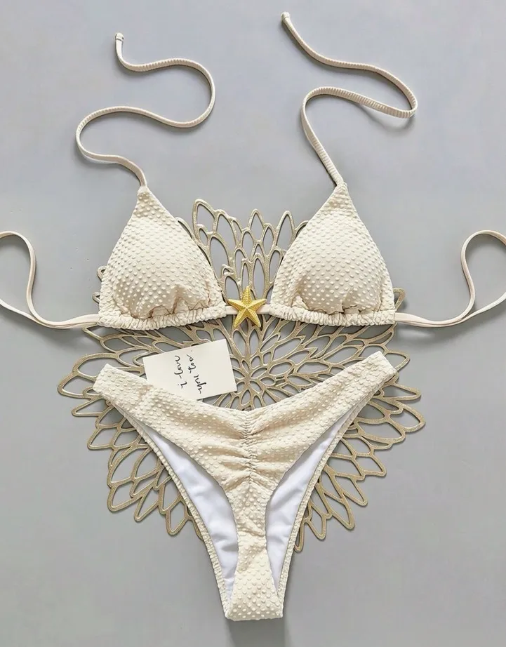Bikini de tirantes hilo con estrella en el top