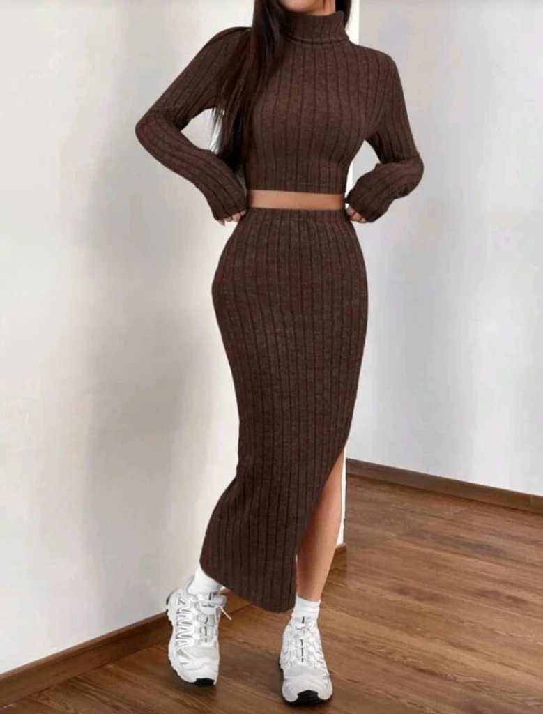 Set de enguatada y saya larga Marrón