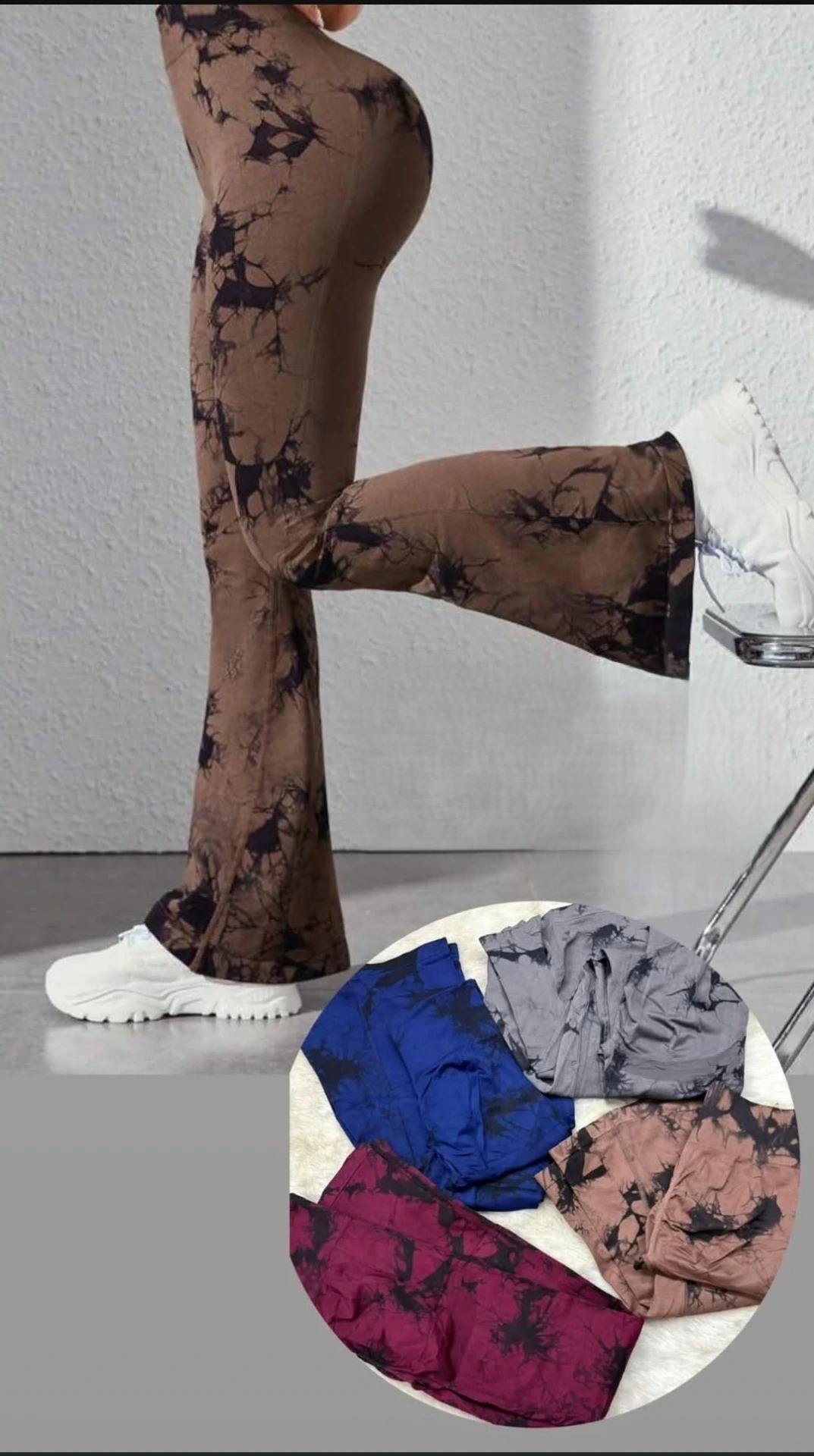 Licra deportiva de pierna ancha diseño marmoleado (Marrón)