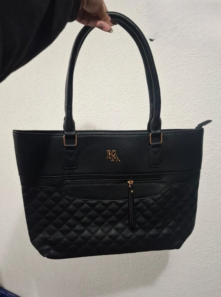 Cartera grande textura de cuadros Negra