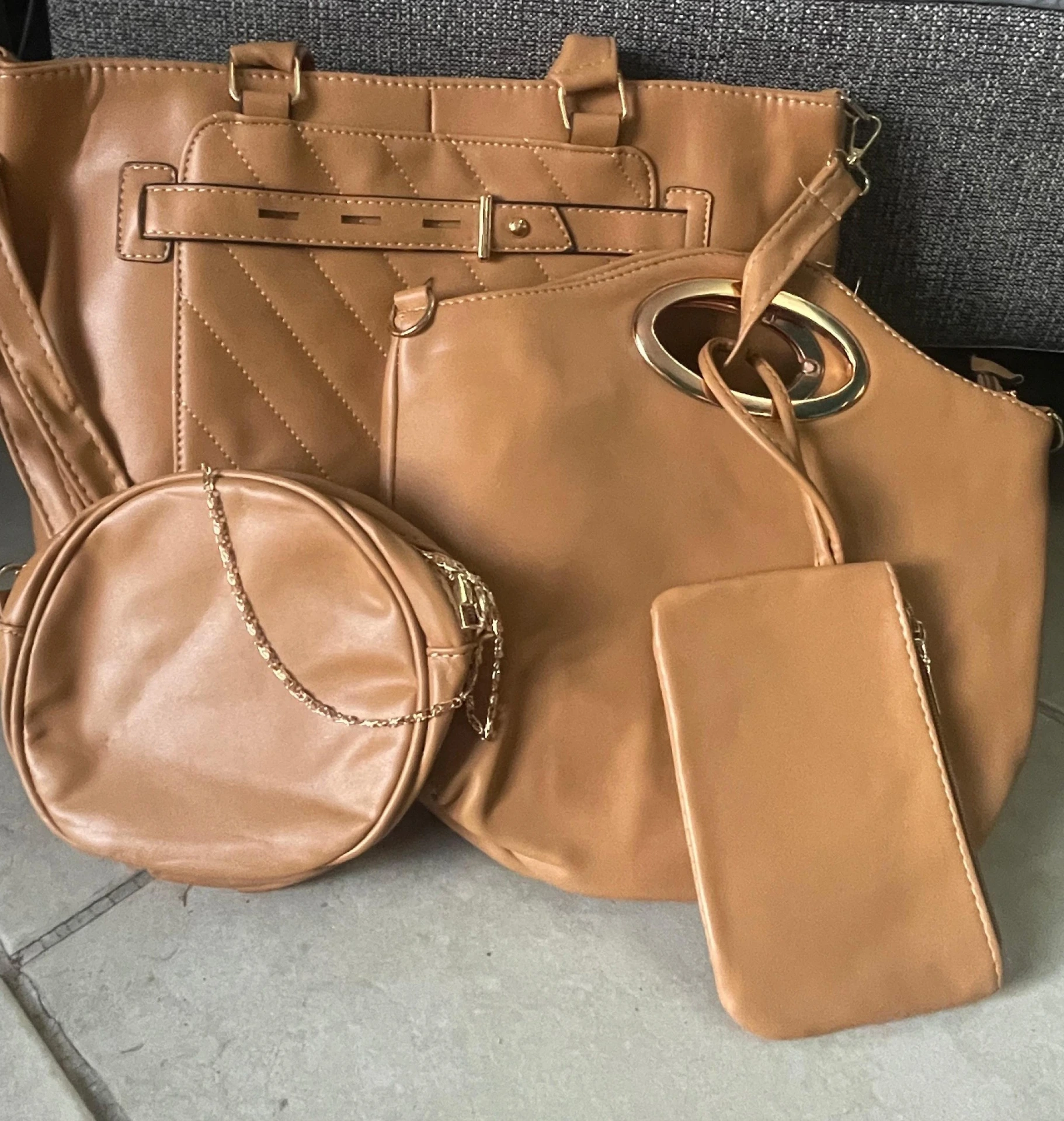 Set de carteras de 4 piezas color Café