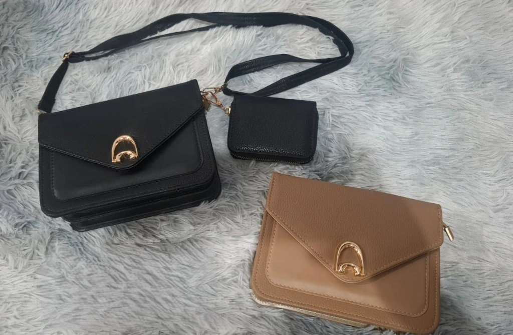 Carterita chica con monederito (Negro)