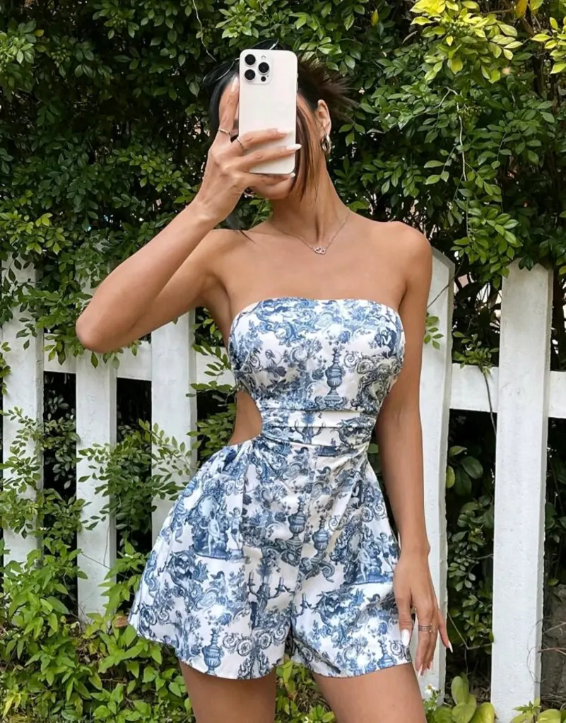 Mono strapless estampado con espalda descubierta